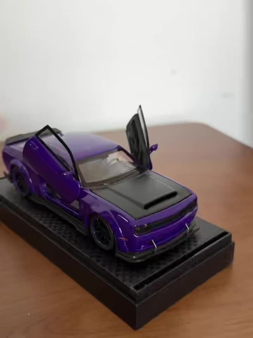 Dodge Hellcat Diecast Car Model 1:32 Scale Alloy Replica with Display Base, Openable Doors, Collectible Mini Vehicle