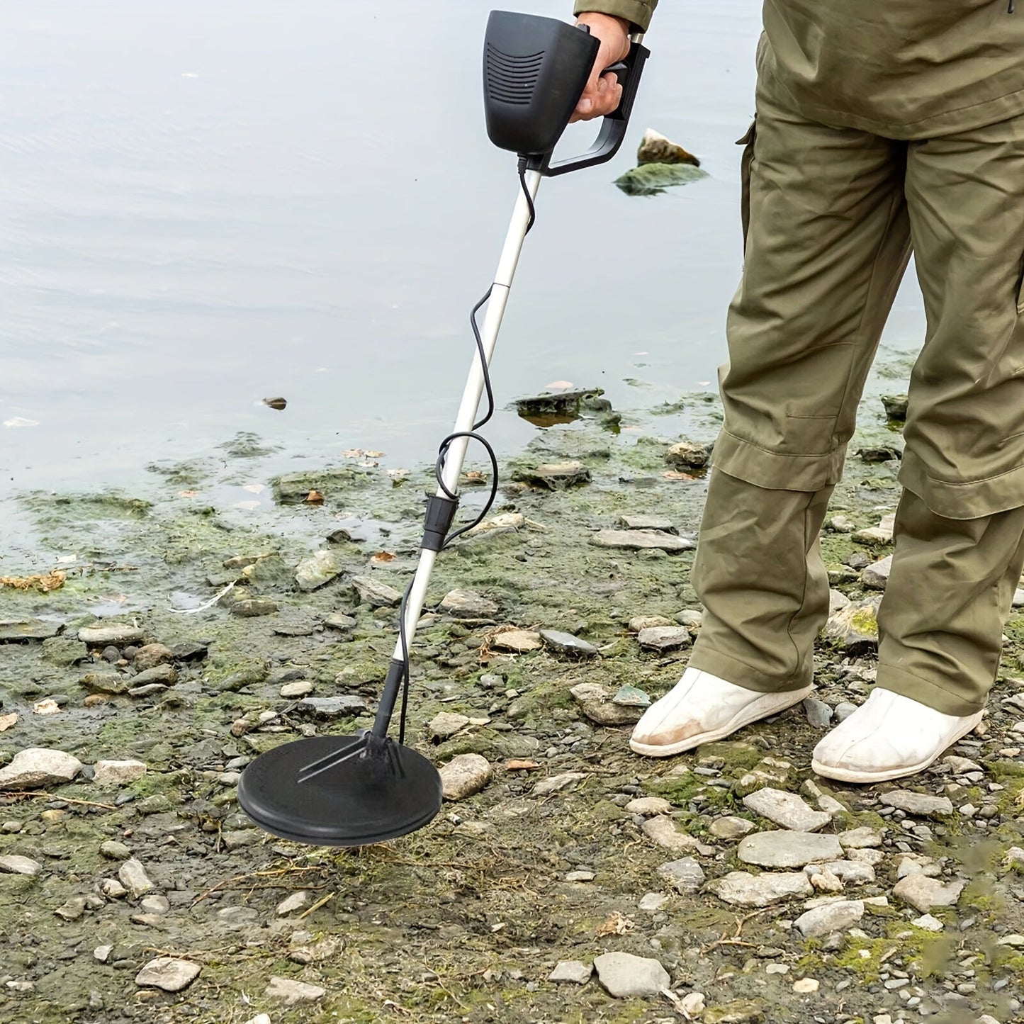 Metal Detector for Garden, Patio and Yard Use, with the Listed Configuration, for Everyday Use and Organized Storage