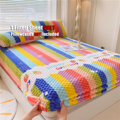 Milk Velvet Fitted Bed Sheet with Heart Carved Design, Mattress Cover, Fully Enclosed Dust Cover