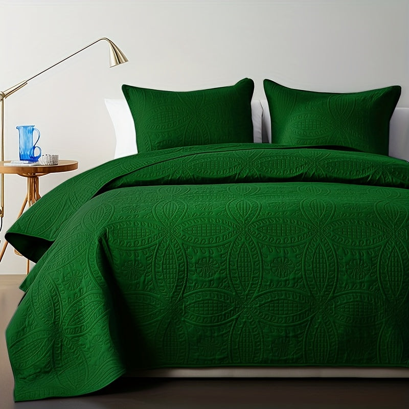 Coin-Pattern Quilted Coverlet Set with Pillowcases, Twin to King Sizes and Ten Color Choices
