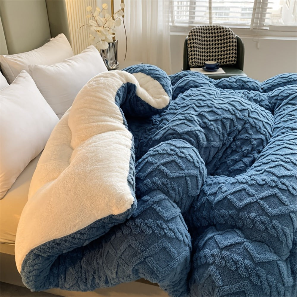 Plush Thick Comforter Blanket – Premium Warm Winter Duvet with 100% Microfiber Fill, Soft Fluffy Bedding for Bedroom & Hotel