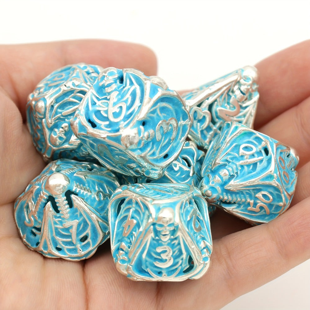 Metal Skull Dice Set 7pcs Glow in the Dark, Hollow UV Fluorescent Polyhedral DnD RPG Dice for Dungeon Masters