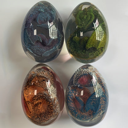 Dragon Egg Statue Crystal Transparent Resin Dinosaur Egg Figurine Handcrafted Collectible for Fantasy Lovers Home Decor Shelf Display