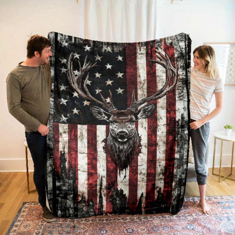 Deer Pattern Flannel Throw Blanket 200-250GSM, for Sofas, Beds and Everyday Home Comfort, with the Listed Configuration