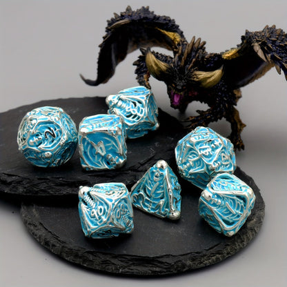 Metal Skull Dice Set 7pcs Glow in the Dark, Hollow UV Fluorescent Polyhedral DnD RPG Dice for Dungeon Masters