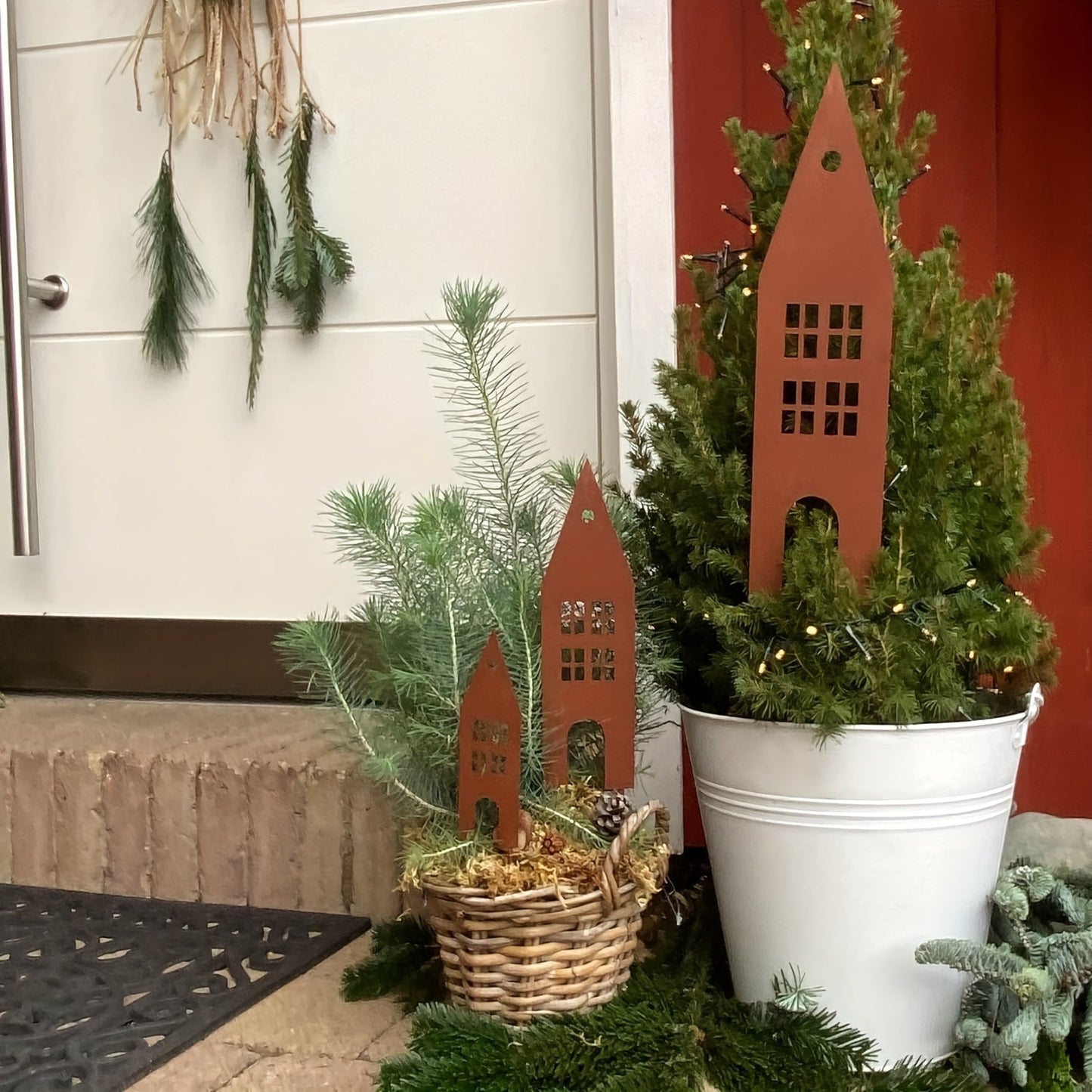 Garden Stakes | Rustic Metal Castle 3-Pack Yard Courtyard Balcony Decor