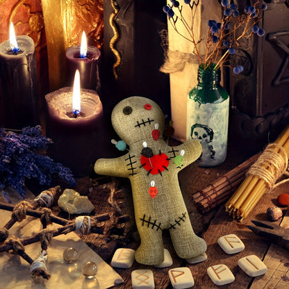 Voodoo Doll Set with 7 Skull Pins, 8-Piece Horror Ghost Doll Kit, Revenge Stress Creepy Doll Pin Holder for Adults (Flaxen)