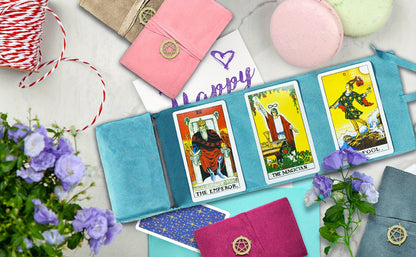Tarot Card Bag Velvet Pouch with Retro Pendant – 5pcs Lightweight Tarot Storage Holder Set, Mystical Drawstring Bags for Tarot Cards