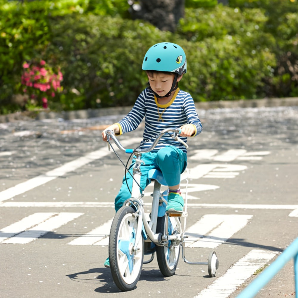 3D Shark Kids Bike Helmet with Knee and Elbow Pads Set, Ultra-Light 230g Adjustable Safety Helmet Ages 5+