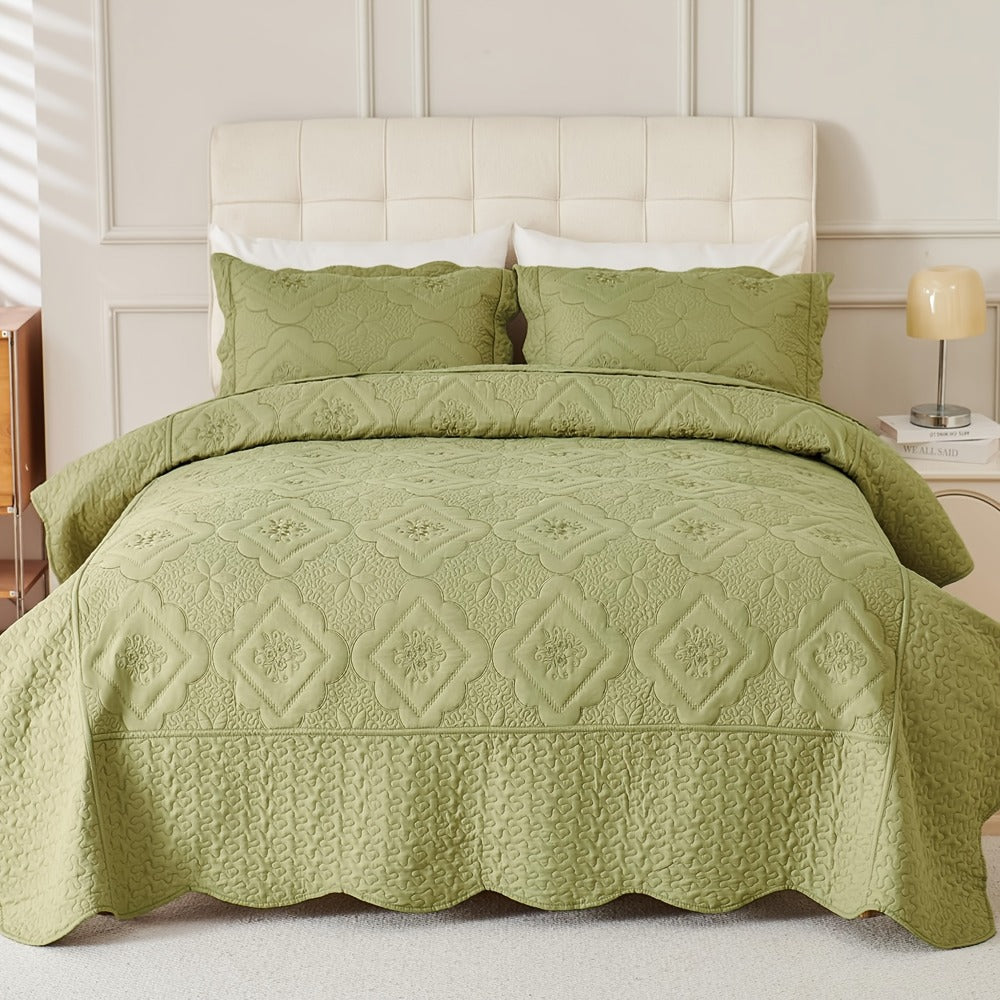 Quilt Set 3 Piece Floral Embroidery Bedspread – 100% Polyester Wrinkle Resistant Lightweight Quilted Coverlet with 2 Pillow Shams for Full