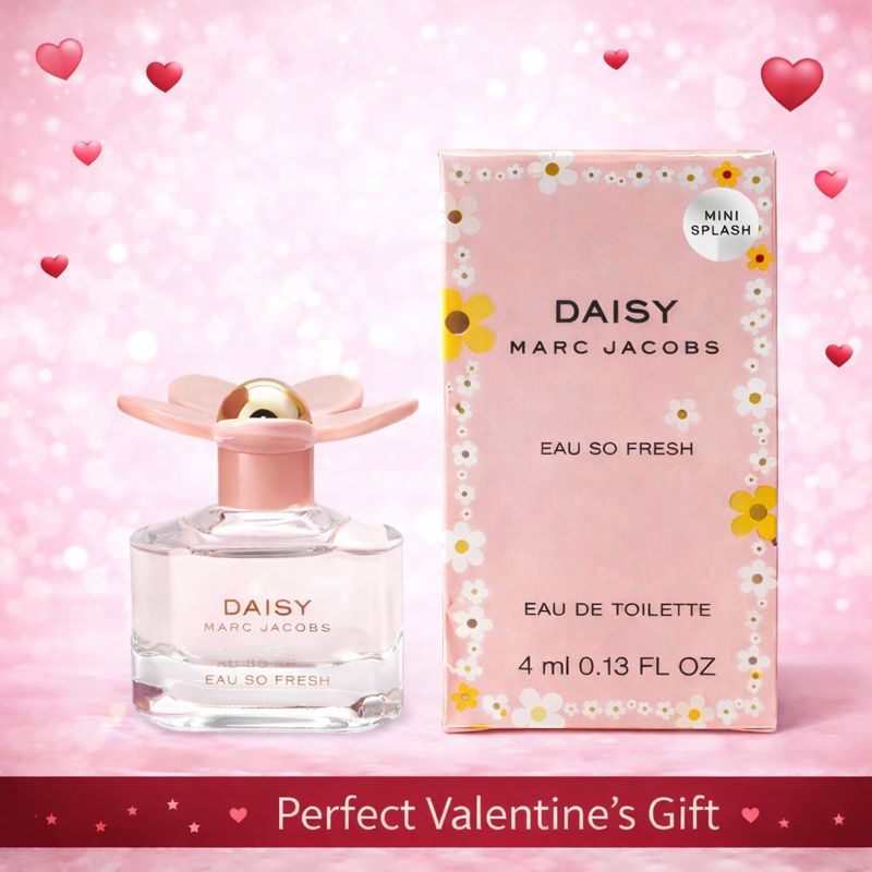 Marc Jacobs Daisy Eau So Fresh Mini EDT Spray for Women, Fresh Floral Fruity Scent, Travel Size 4ml 0.13 oz