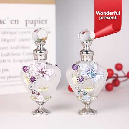 Refillable Perfume Bottle 10ml Vintage Glass Travel Atomizer Essential Oil Dispenser Portable Mini Spray Bottle Enamel Peach Heart Design