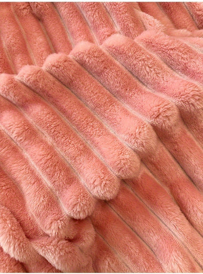 Fleece Blanket Double-Sided 3D Faux Rabbit Fur Throw – Ultra-Soft Thick 300-350g/m² for Home, Office, Travel & Camping
