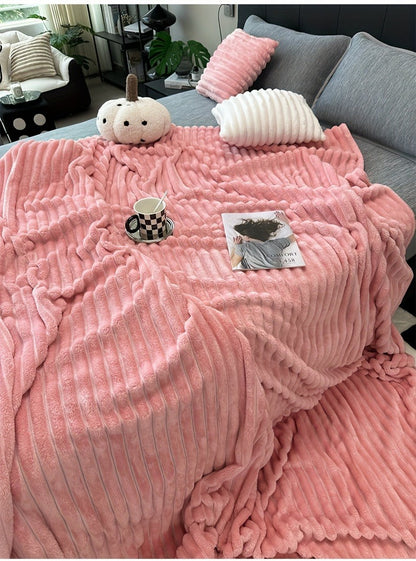 Fleece Blanket Double-Sided 3D Faux Rabbit Fur Throw – Ultra-Soft Thick 300-350g/m² for Home, Office, Travel & Camping
