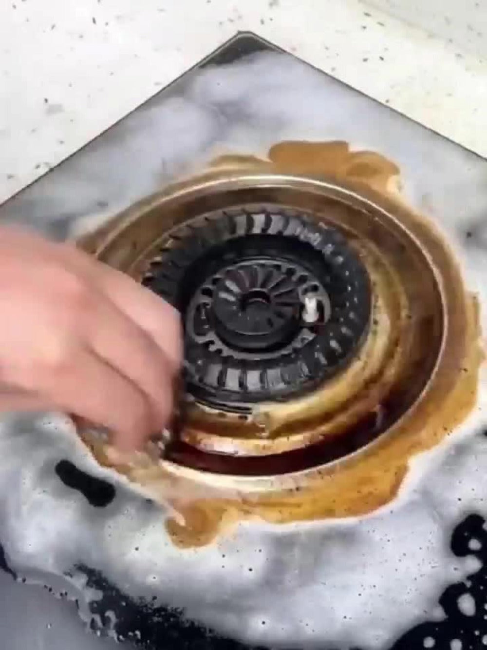 Calcium Carbonate Metal Cleaner Spray – Oil Stain Remover for Stove Oven Cooktop, Polish & Restoration Formula with Sponge