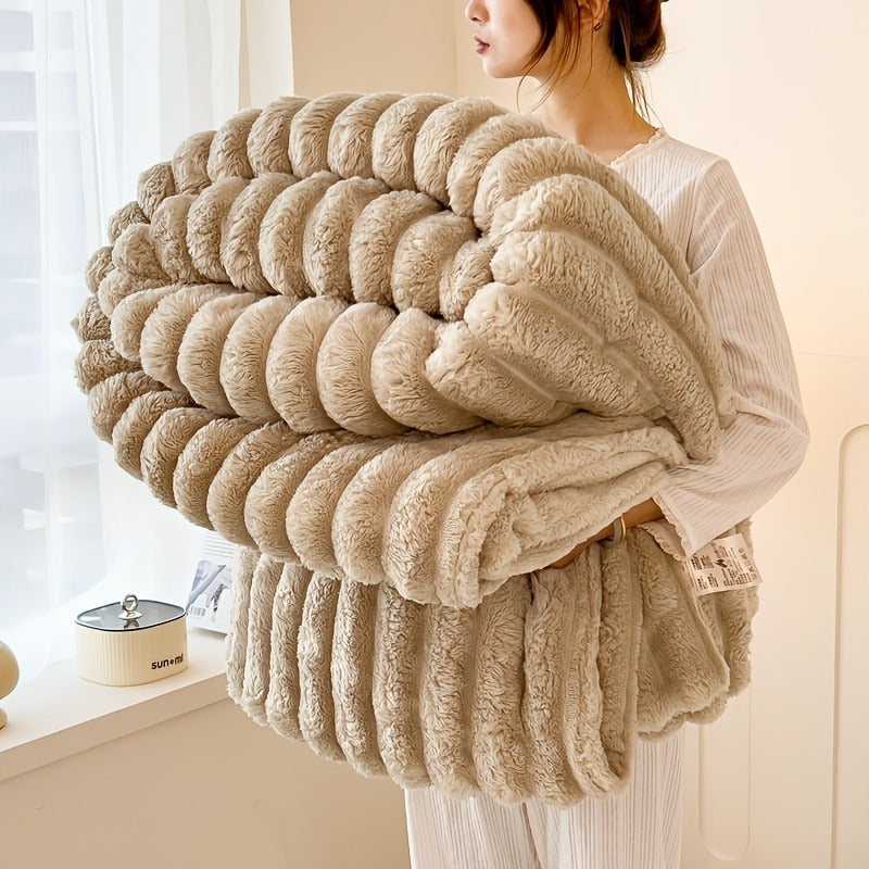 Fleece Blanket Double-Sided 3D Faux Rabbit Fur Throw – Ultra-Soft Thick 300-350g/m² for Home, Office, Travel & Camping