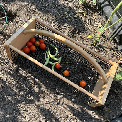 Garden Harvest Basket Metal Mesh with Wooden Handle – Rectangle Vegetable Fruit Picking Basket for Garden, Kitchen & Farmhouse Storage