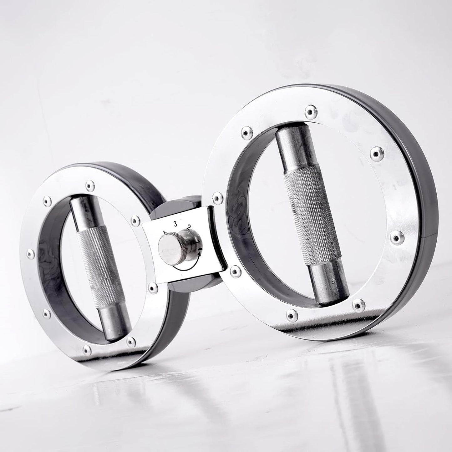 Fitness Equipment Silver Wrist and Forearm Trainer with Dual Grip Rings and 360-Degree Center Arm