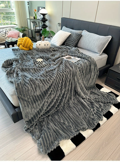 Fleece Blanket Double-Sided 3D Faux Rabbit Fur Throw – Ultra-Soft Thick 300-350g/m² for Home, Office, Travel & Camping