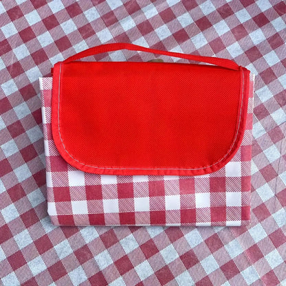 200 x 200cm Picnic Blanket in Yellow and White Plaid with Integrated Folding Flap and Carry Handle
