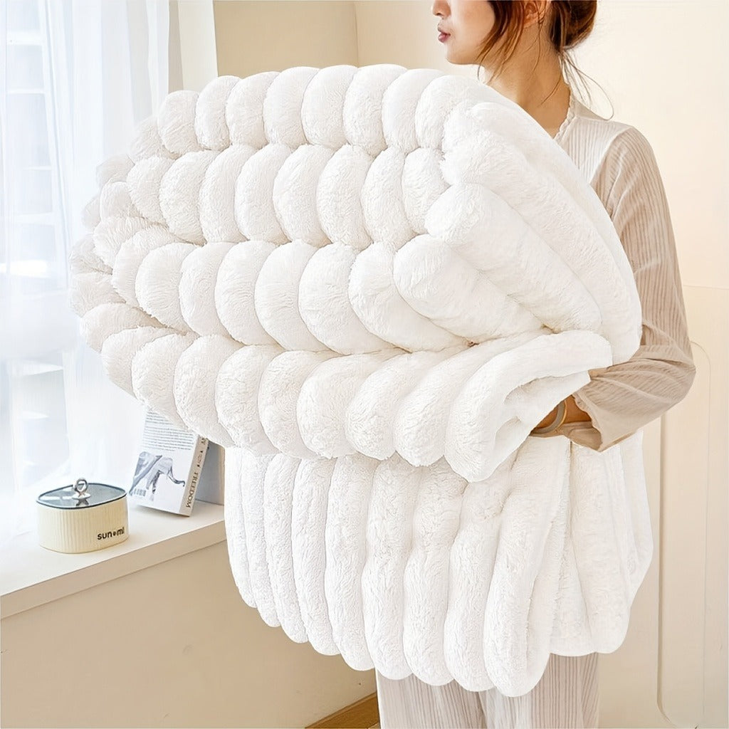 Fleece Blanket Double-Sided 3D Faux Rabbit Fur Throw – Ultra-Soft Thick 300-350g/m² for Home, Office, Travel & Camping