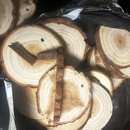 Wood Slices 28 Pcs Natural Log Bark Rounds for Crafts DIY Centerpieces Christmas Ornaments Wreaths Wedding Decor Painting Woodworking