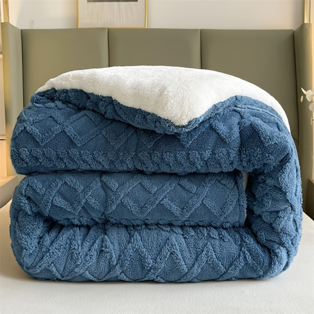 Plush Thick Comforter Blanket – Premium Warm Winter Duvet with 100% Microfiber Fill, Soft Fluffy Bedding for Bedroom & Hotel
