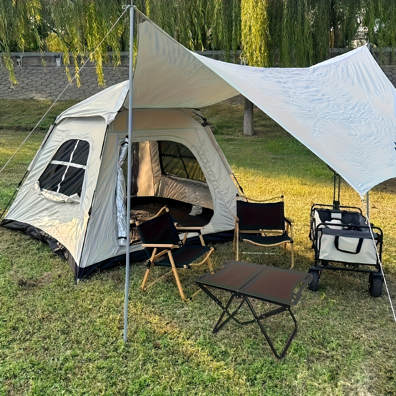 Folding Camping Table Portable Lightweight 3-Leg Outdoor Table for Picnic BBQ, for Camping, Travel and Outdoor Use