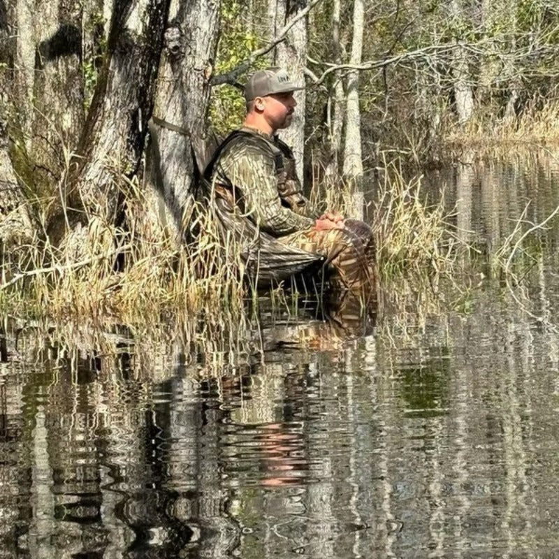 Low-Profile Hunting Chair Lightweight Foldable Stool – Adjustable Carry Strap, Mossy Oak Camo Pattern, Portable Seat for Turkey & Deer