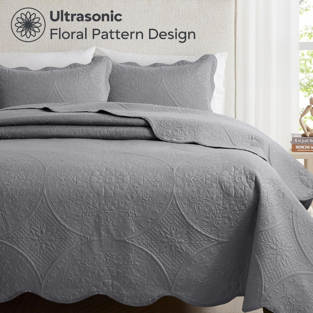 Floral-Pattern Three-Piece Bedspread Set in 16 Colors with Twin, Queen, King and California King Sizes