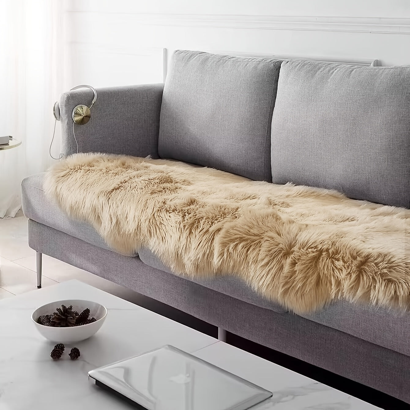 Area Rug, Wavy-Edge Imitation Plush Accent Carpet in White, Gray or Khaki with Three Size Options
