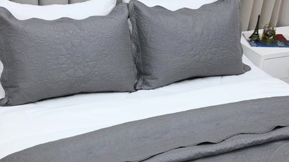 Floral-Pattern Three-Piece Bedspread Set in 16 Colors with Twin, Queen, King and California King Sizes