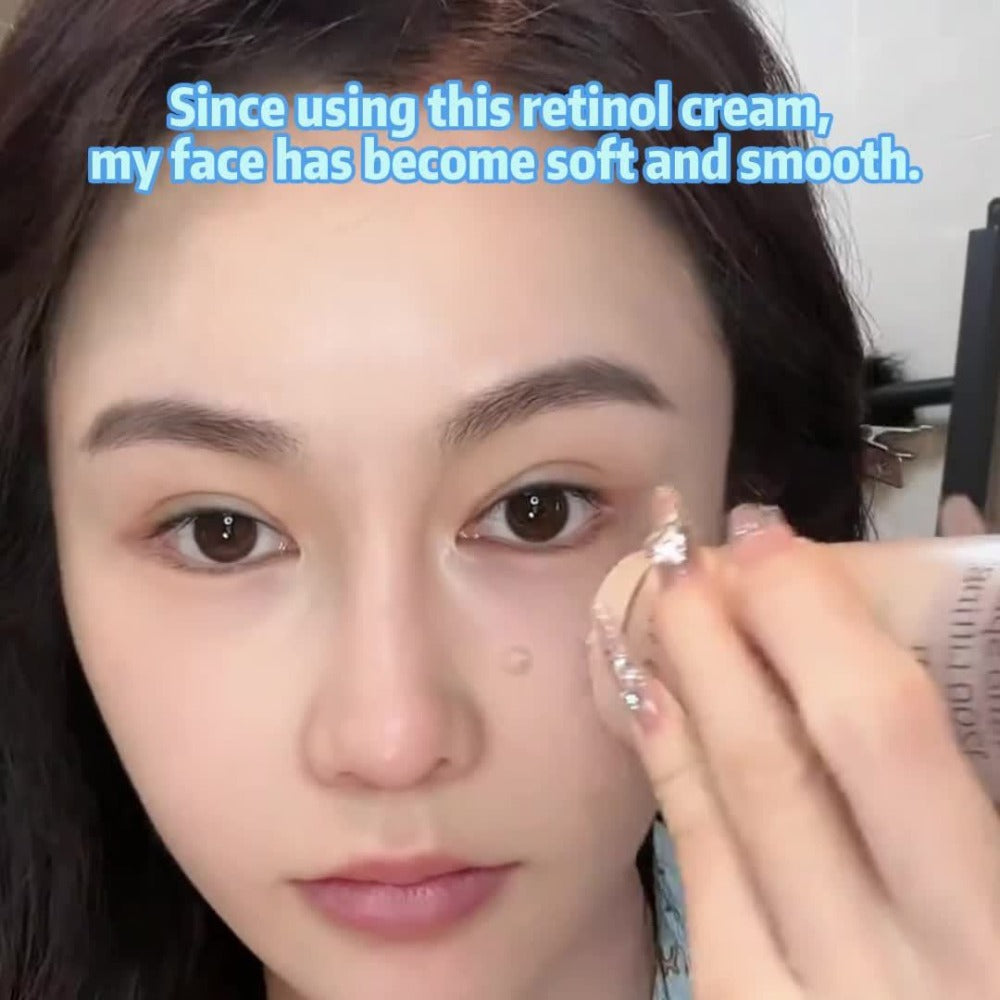 Face Cream Retinol and Vitamin C Formula with Lightweight, Fast-Absorbing Finish for Morning or Night Use