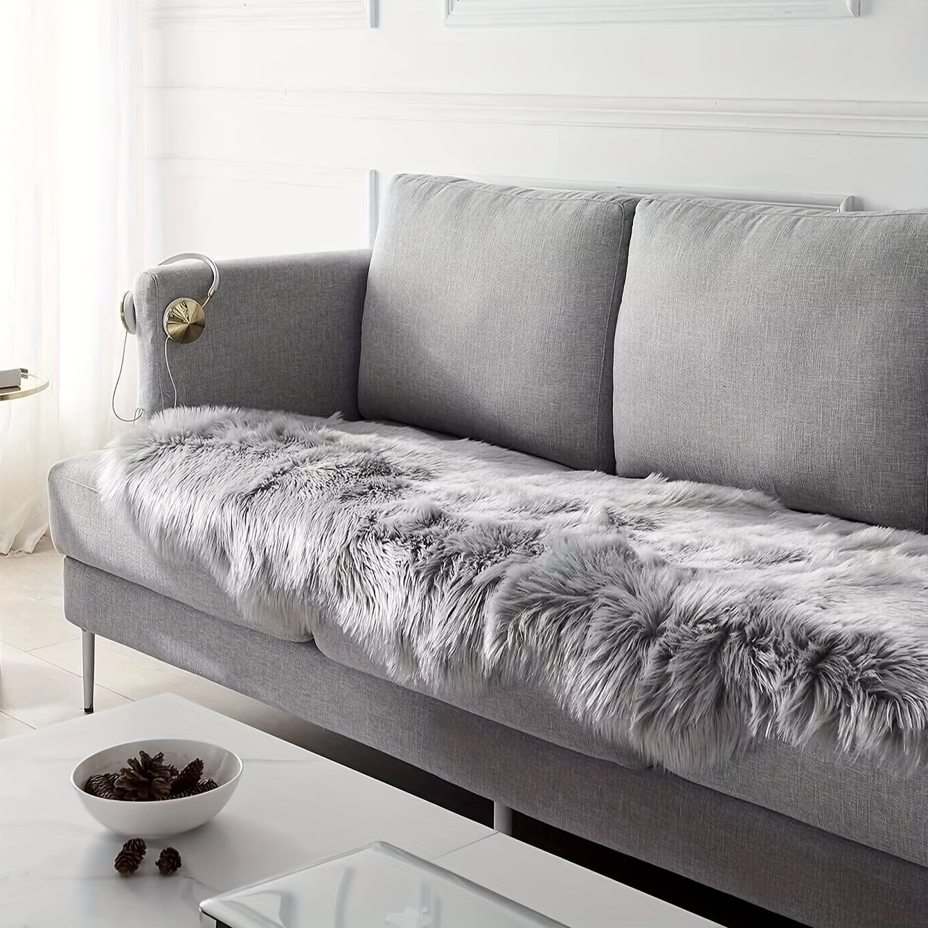 Area Rug, Wavy-Edge Imitation Plush Accent Carpet in White, Gray or Khaki with Three Size Options