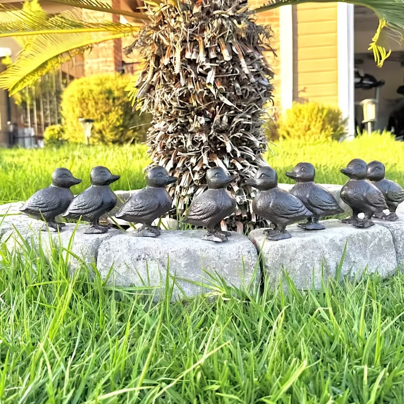 Garden Duck Statue Cast Iron Outdoor Lawn Ornament Rustic Farmhouse Metal Sculpture Mother Duck Ducklings Yard Decor Multiple Styles