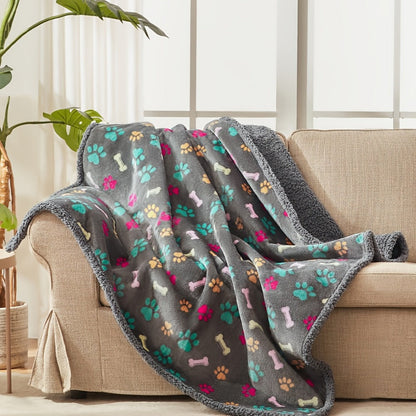Pet Blanket, Reversible Liquid-Proof Coral Fleece Dog Blanket for Couch, Sofa & Bed, Furniture Protector