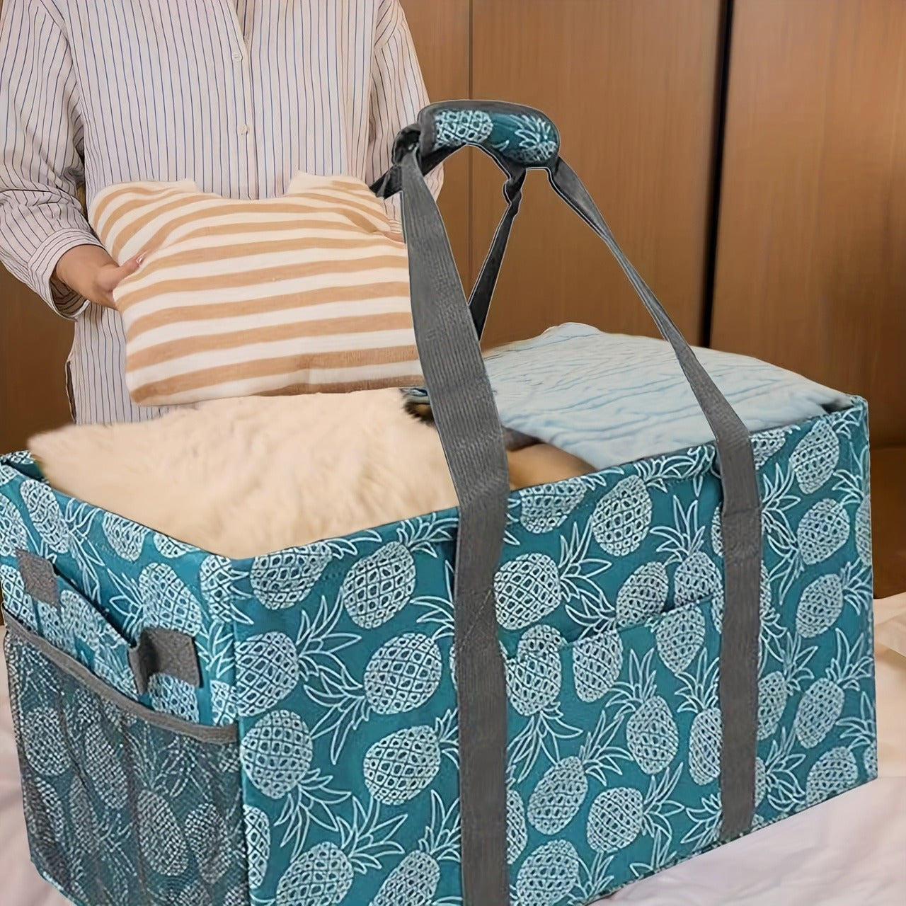 Oversized Canvas Tote Bag with Foldable Body, Multiple Pockets and Black or Pineapple Print