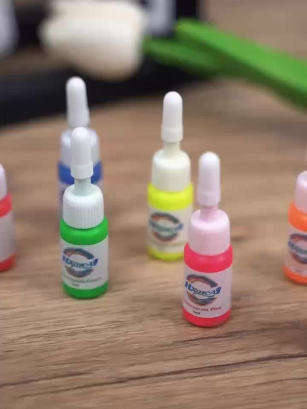 Tattoo Ink 8-Color UV Fluorescent Set with 5ml Bottles and Full Neon Color Range with Item-Specific Color, Capacity and Bottle Choices