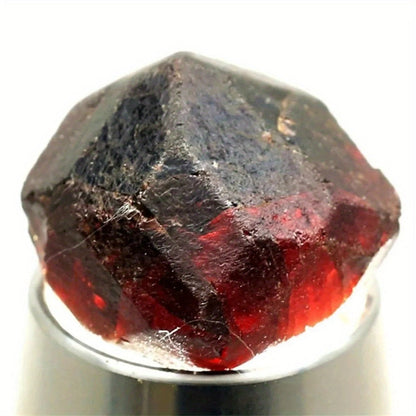 Natural Red Garnet Crystal Rough Stone, Raw Unpolished Mineral Specimen for Home Decor, Crystal Healing