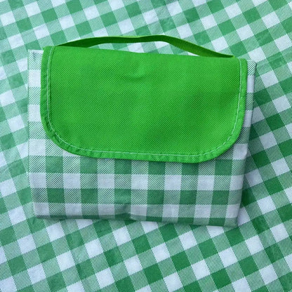 200 x 200cm Picnic Blanket in Yellow and White Plaid with Integrated Folding Flap and Carry Handle