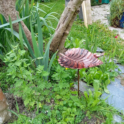 20-Inch Copper-Look Leaf Bird Bath with Bird Accent and Two-Prong Garden Stake for Yard and Lawn