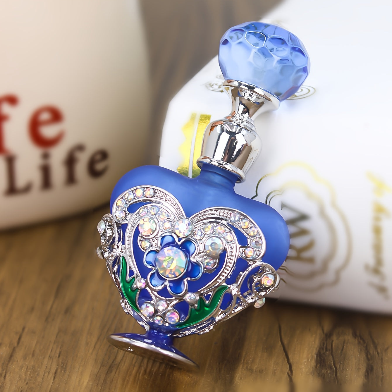 Refillable Perfume Bottle 10ml Vintage Glass Travel Atomizer Essential Oil Dispenser Portable Mini Spray Bottle Enamel Peach Heart Design