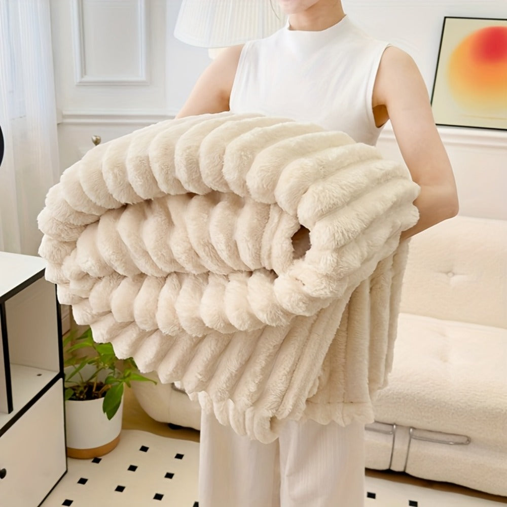 500gsm Heavy Plush Blanket, Ultra Thick Fluffy Blanket for Bed, Sofa & Travel, Baby to Double Size