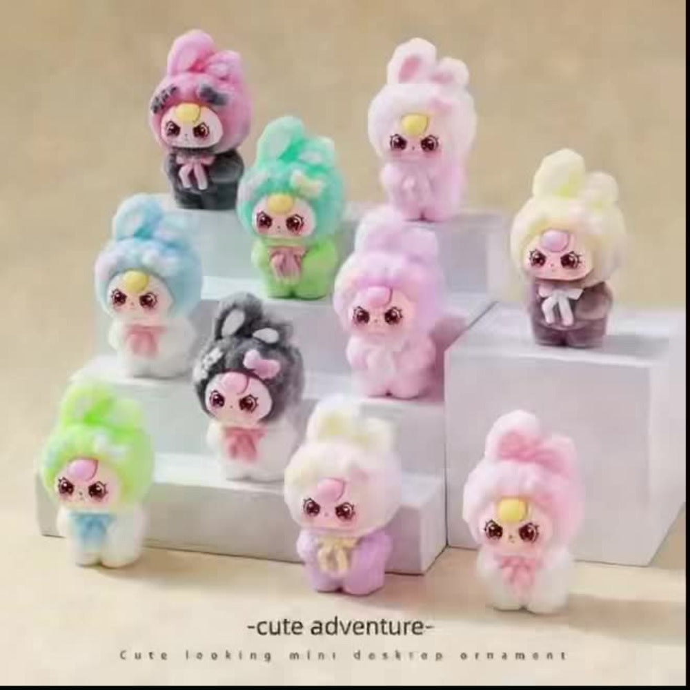 Cute Flocked Plush Mini Dolls 10pcs – Car Dashboard & Desktop Decoration, Random Mixed Colors, Fun Car Interior Accessory & Office Desk