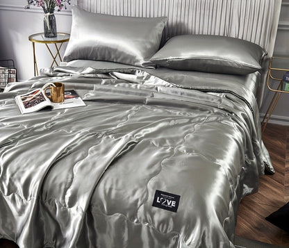 Cooling Satin Quilt Summer Comforter Ultra-Soft Breathable Lightweight Blanket, Machine Washable Satin Weave Bedspread for Home Dorm Hotel