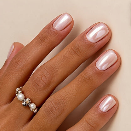 Nail Strengthening Oil with Pearl Effect Quick Dry No UV Lamp Needed – Mother of Pearl Nail Hardener