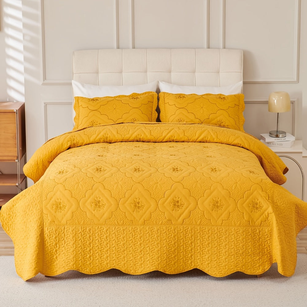 Quilt Set 3 Piece Floral Embroidery Bedspread – 100% Polyester Wrinkle Resistant Lightweight Quilted Coverlet with 2 Pillow Shams for Full