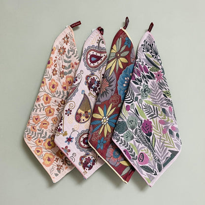 Floral Cotton Face Towels 2pcs, Wash Cloths for Home, Hotel & Spa, 14.37x15.75 In for Entryways, Bedrooms and Living Spaces