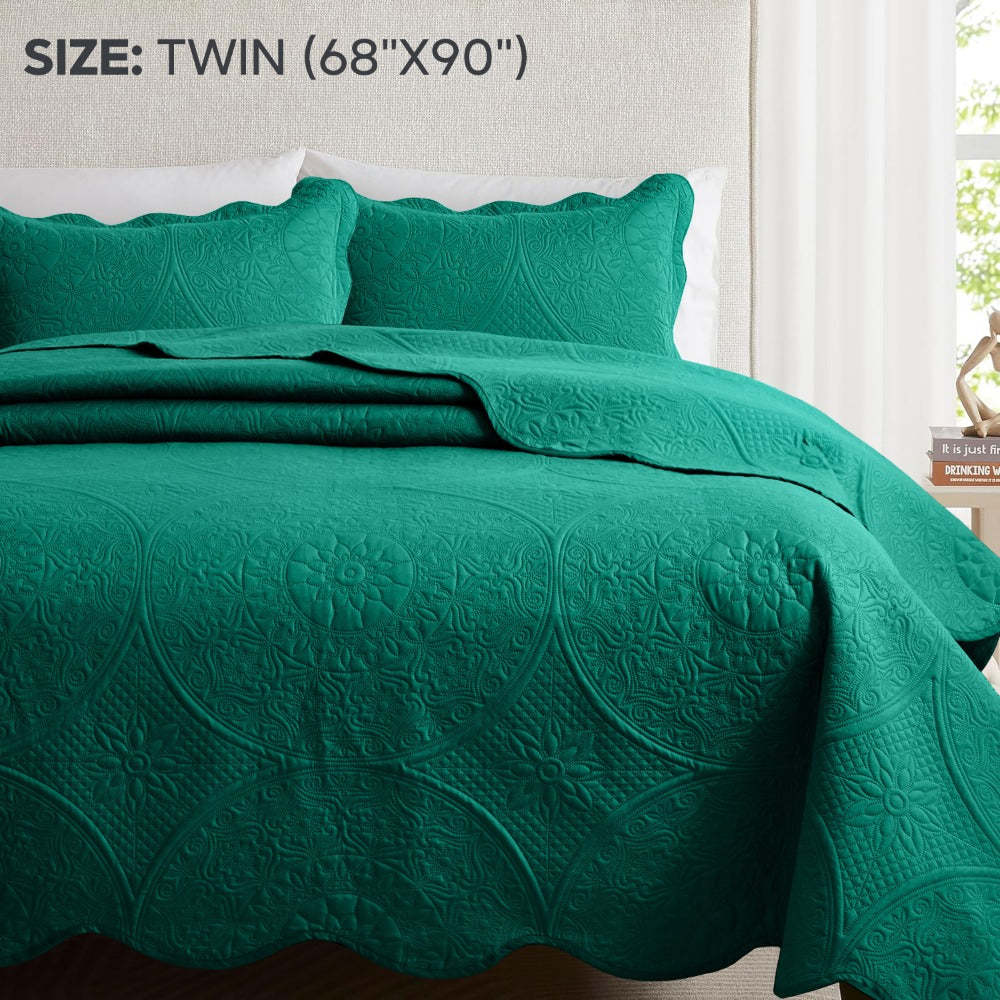 Floral-Pattern Three-Piece Bedspread Set in 16 Colors with Twin, Queen, King and California King Sizes