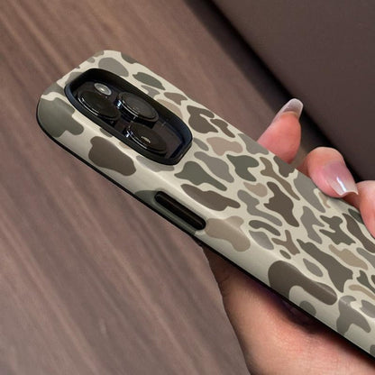 Phone Case Camo Pattern Dual-Layer PC and TPU Bumper with Reinforced Edges for Select iPhone and Galaxy Models